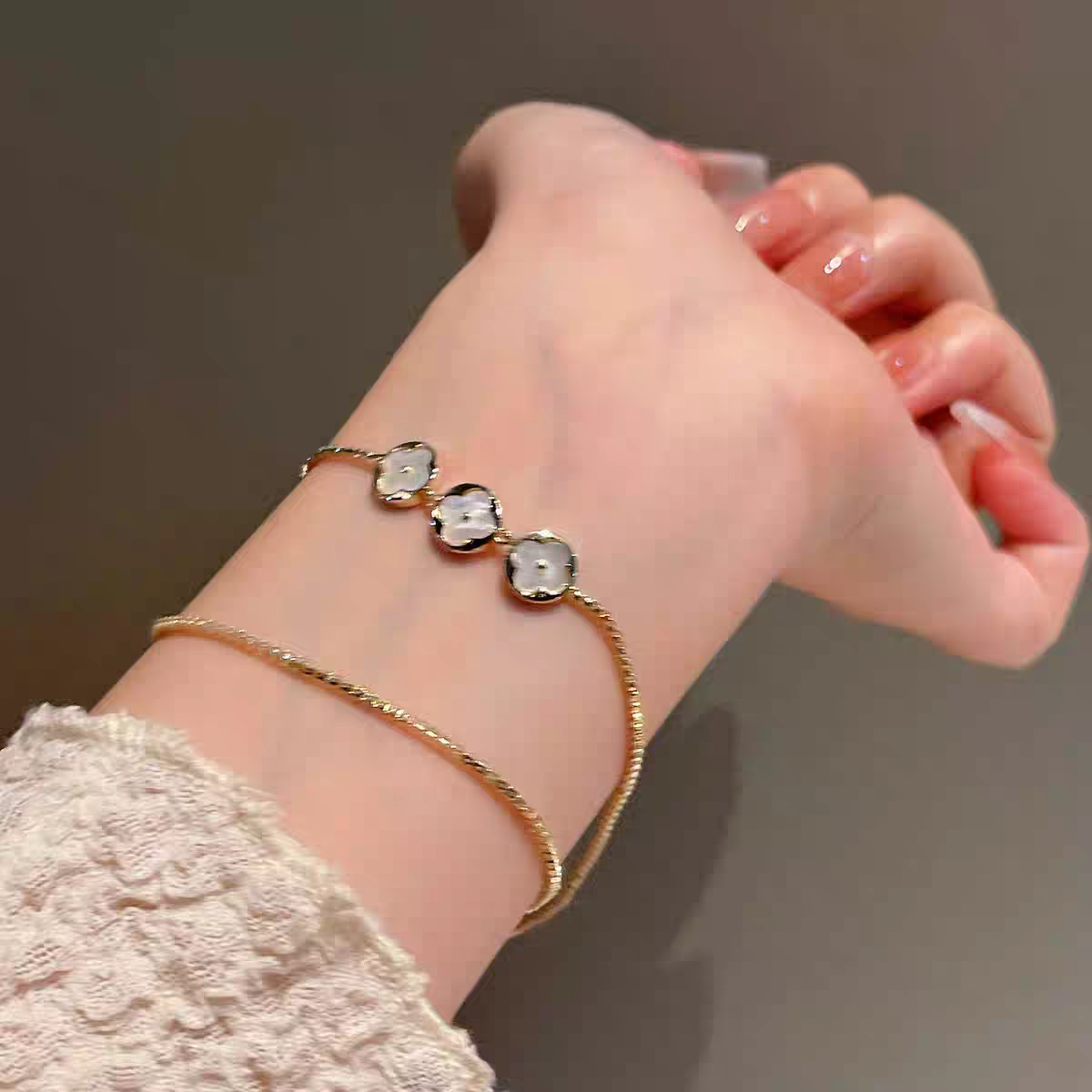 铜合金贝壳手链 1219经典百搭小花手链