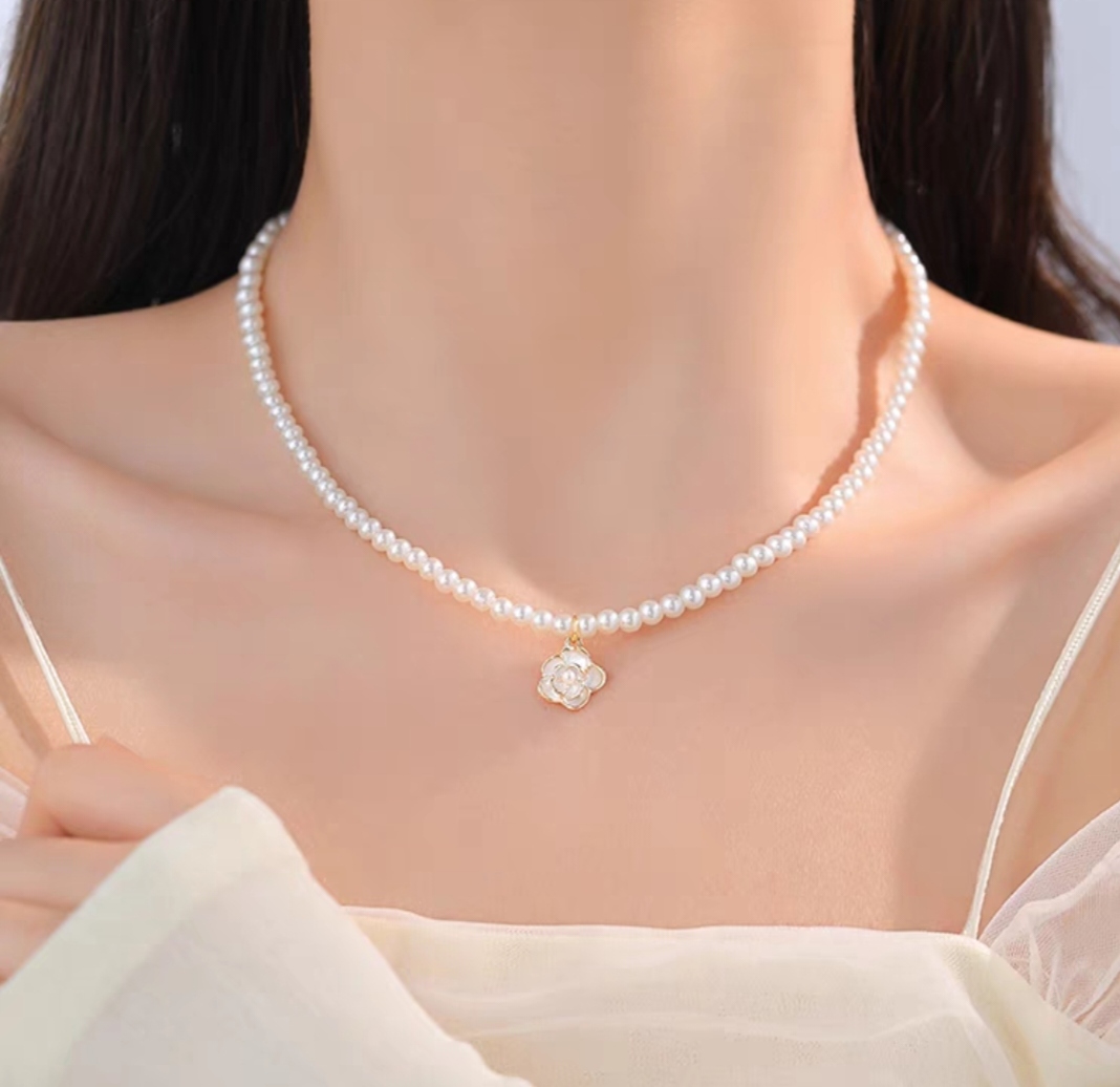 铜合金仿珍珠项链 2164百搭山茶花珠珠项链