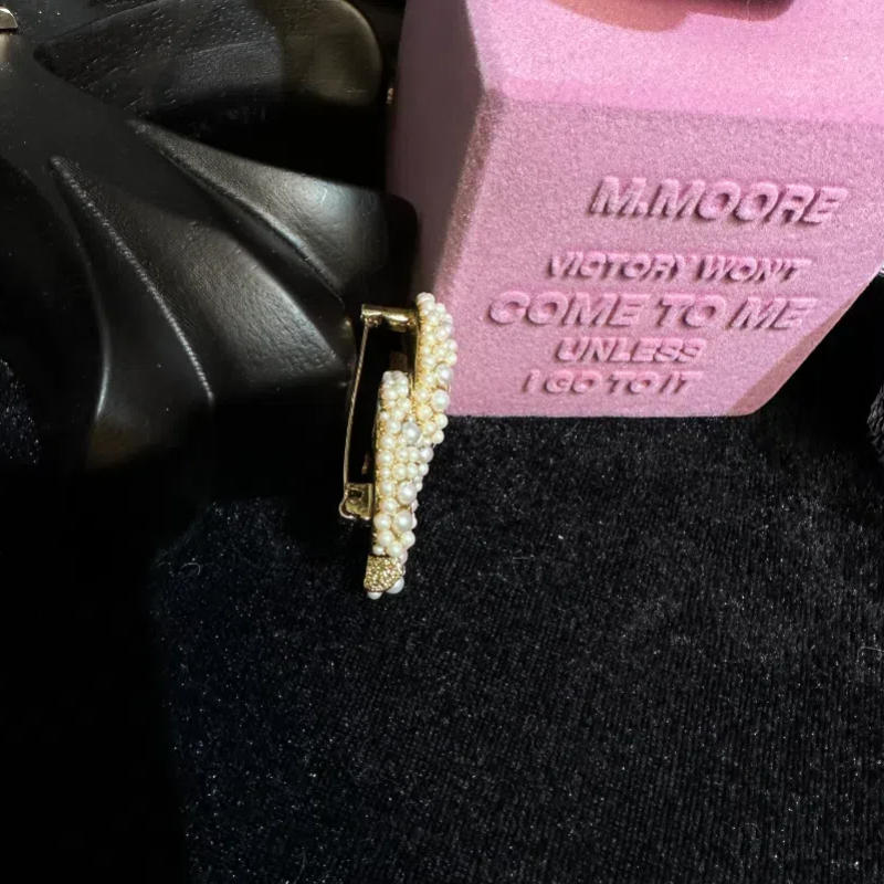 铜合金合成锆石胸针  中古款胸针轻奢重工首饰KK-91201