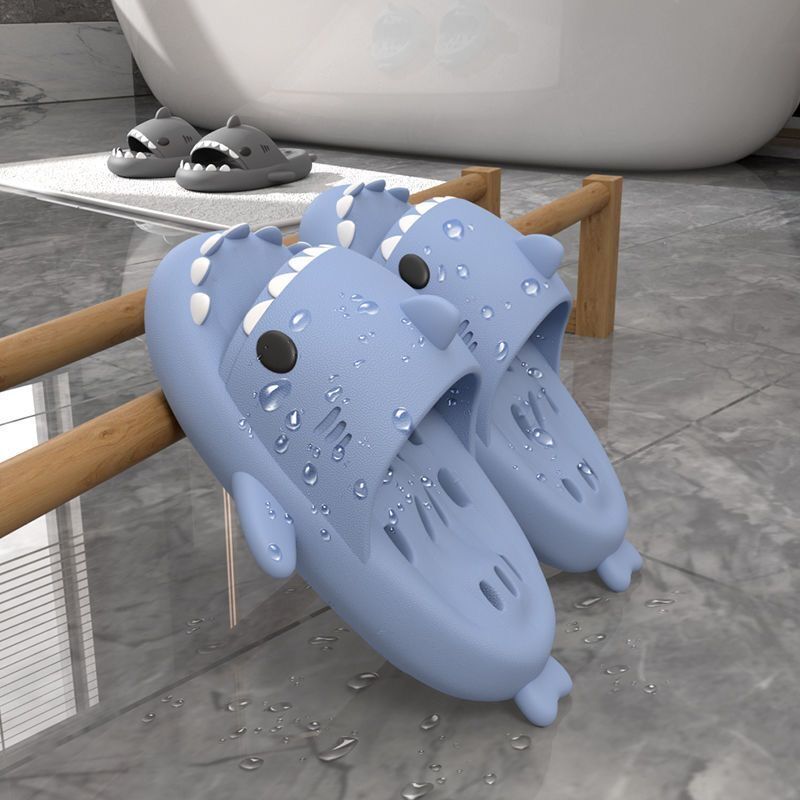 鲨鱼厚底浴室拖鞋女夏季室内家用洗澡漏水速干镂空情侣凉拖鞋男士