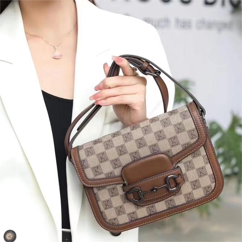 新款棋盘格马鞍包