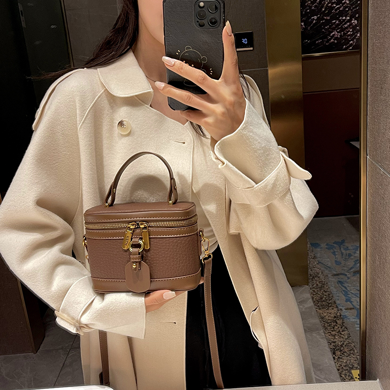 MUBEI 百搭时尚小众单肩洋气网红黑色斜跨小包包盒子包女士高级感