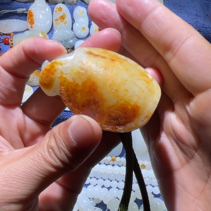 和田玉颈饰未镶嵌