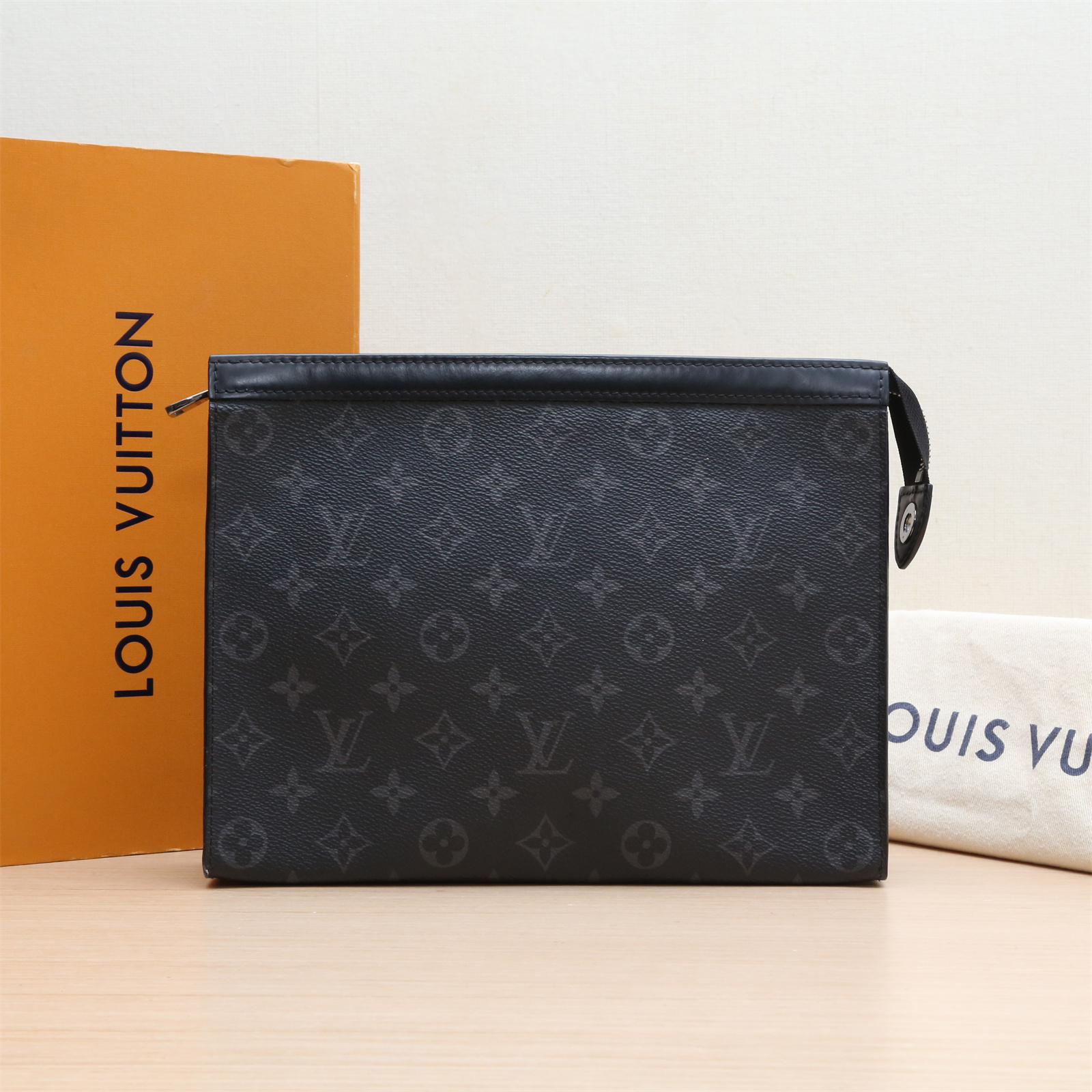 99新  -100小花攀攀LV POCHETTE VOYAGE 男士手拿包 中号 2017