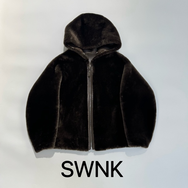 『厚乳拿铁』进口美利奴带帽冬日氛围感皮毛一体外套