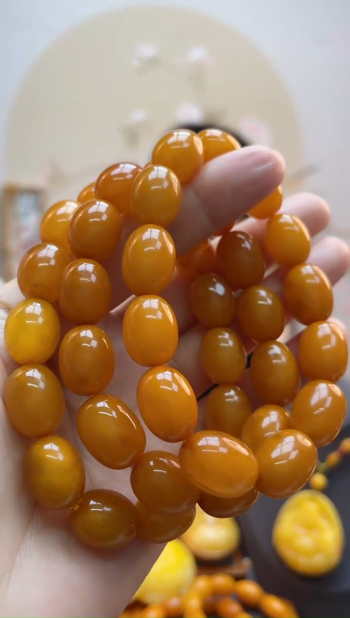 【闪购商品】蜜蜡珠宝奇石未镶嵌假一罚十，枣珠手串多样性发其一