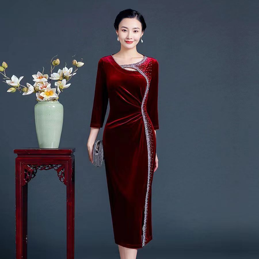 967妈妈婚宴礼服高贵喜婆婆日常侧开衩重工订珠高端丝绒裙连衣裙