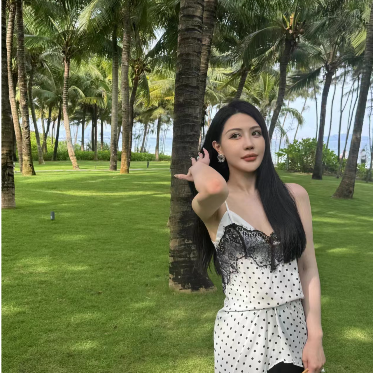 铜合金仿珍珠耳饰 Boonlai   珠珠镂空字母J耳环1735