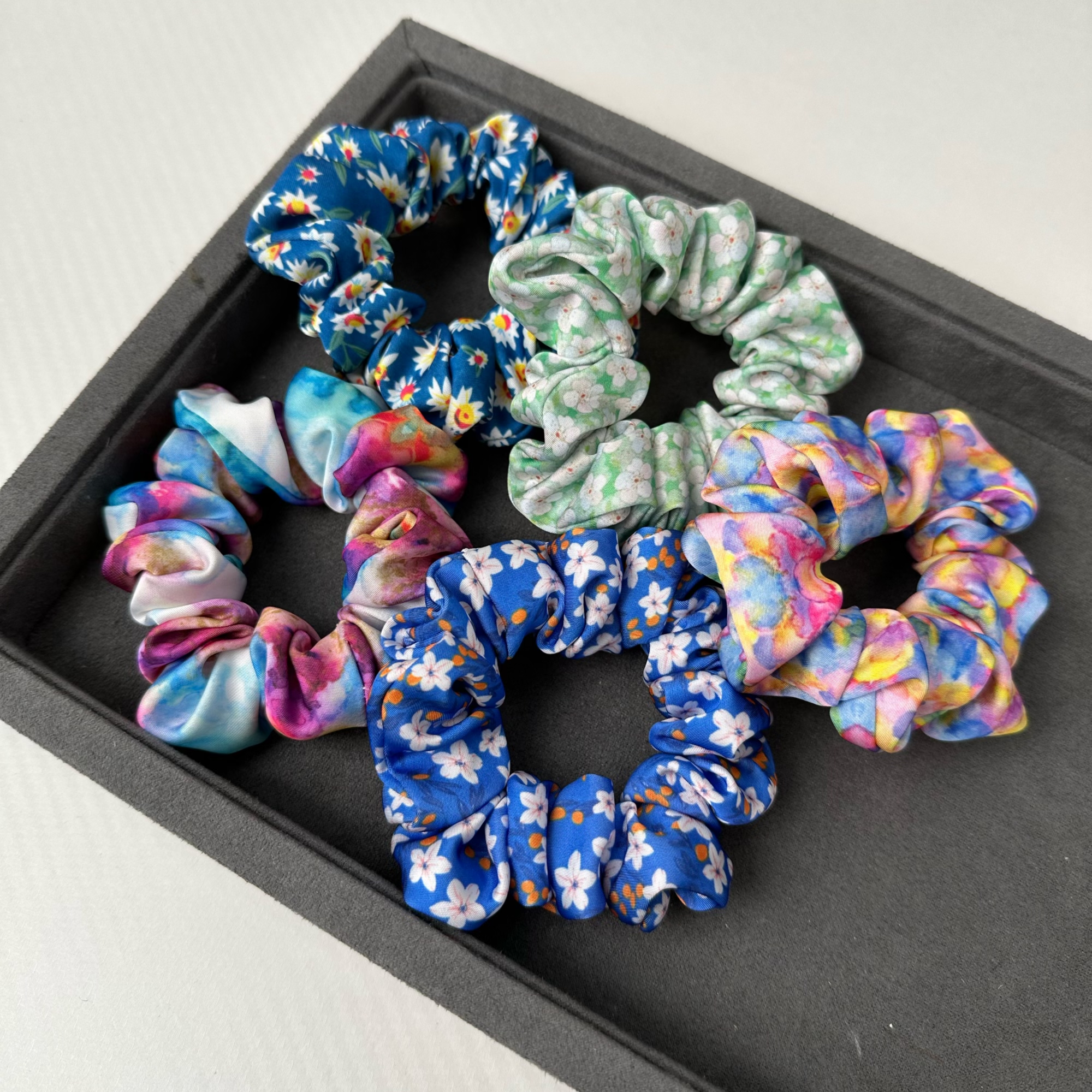 自选包 艺熏饰品 花朵系列简约气质款发圈（20-50）