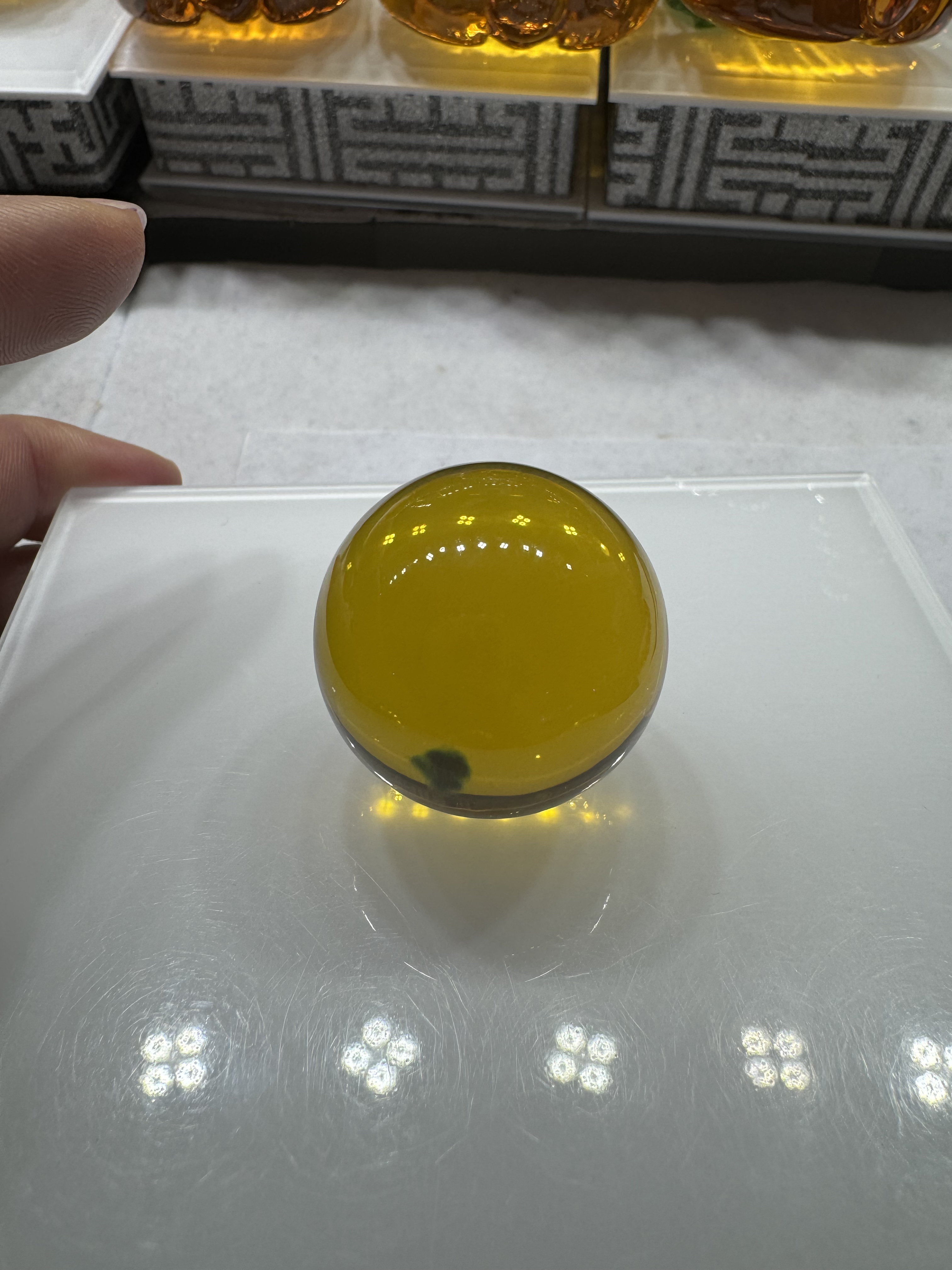 缅甸天然琥珀绿茶圆珠