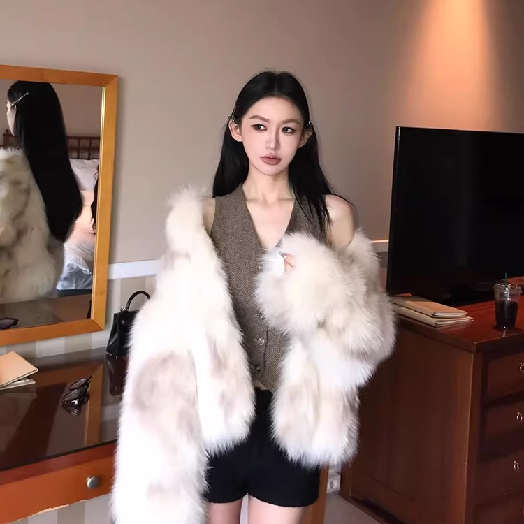 【现货】COCO皮草“富人区”芬兰进口狐狸毛V领皮草长/短外套女秋冬
