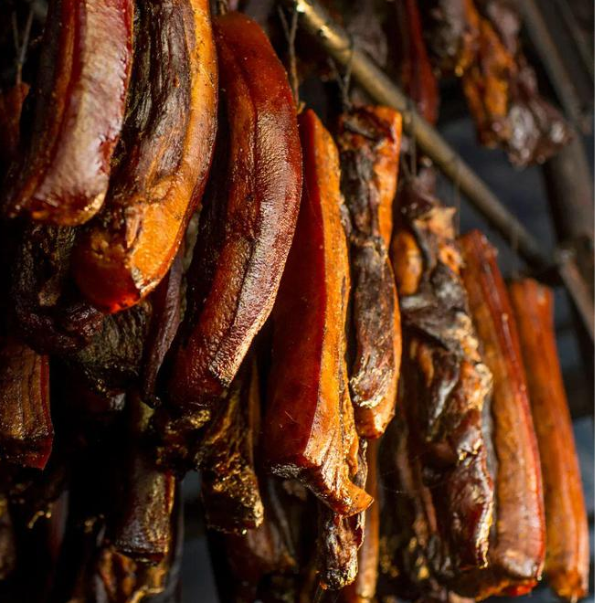 四川特产(直播间现场称重)正宗农家自制烟熏麻辣五香传统黑猪肉