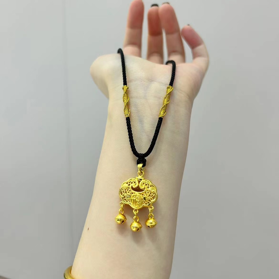 Chow Tai Seng/周大生【中秋佳节】足金黄金宝宝福字平安锁金锁