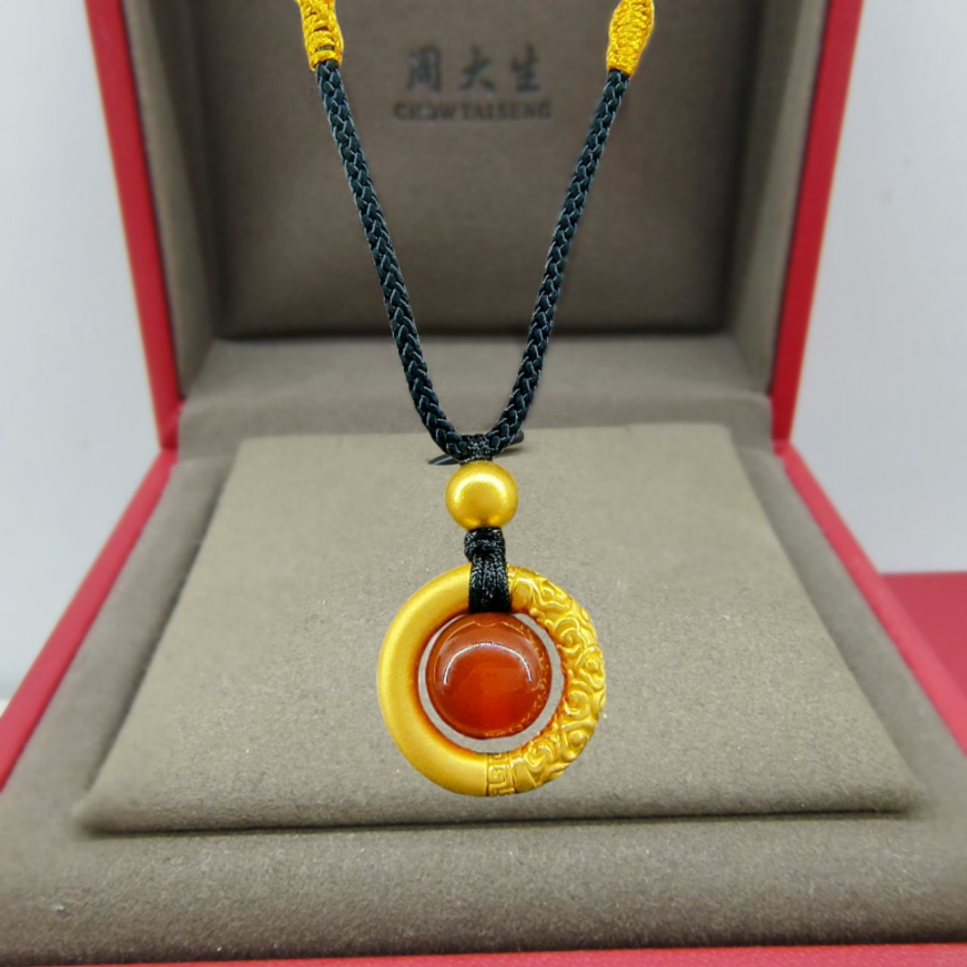 Chow Tai Seng/周大生足金平安扣相思乾坤圈金珠黄金项坠新年礼物