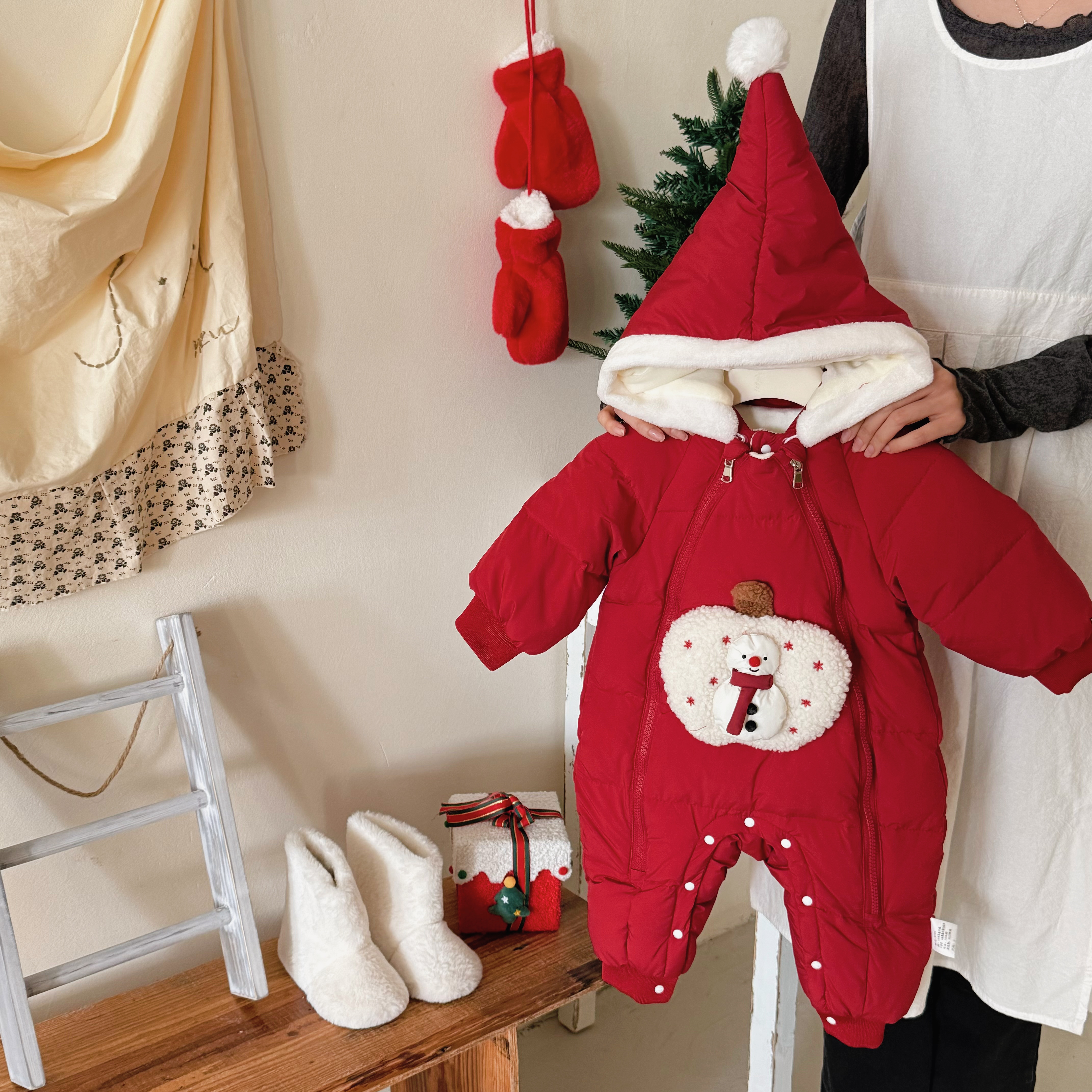 冬季婴儿苹果宝宝年服圣诞服满月周岁年服加绒白鸭绒羽绒服8789