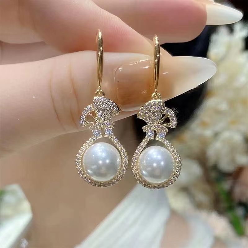 铜合金耳饰 气质轻奢百搭简约简约优雅精致网红设计师耳环F3070