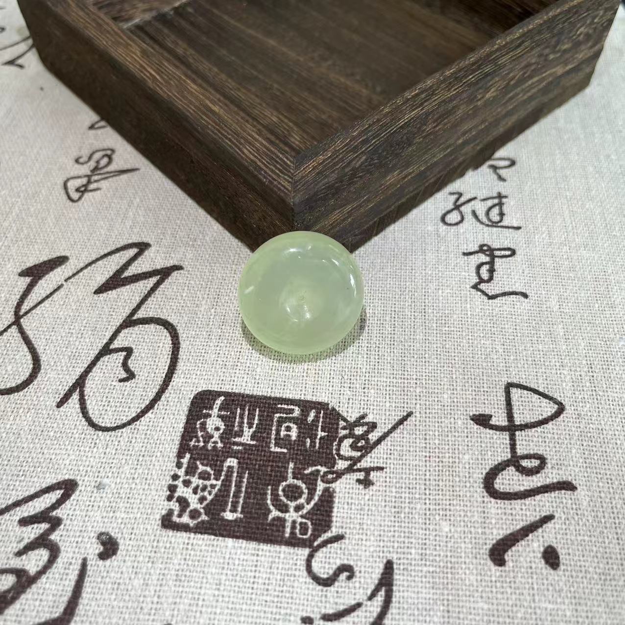 【集团福利】蛇纹石 玉石  多样性随机发一个精美平安扣+玉石摆件1