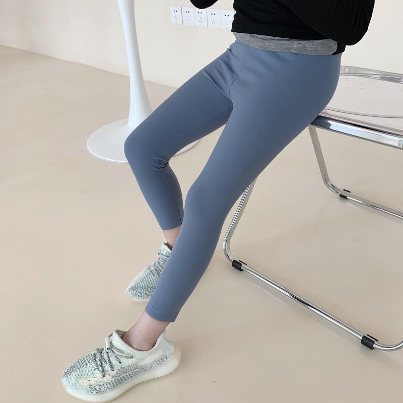 萌酷高颜值女童裤子秋冬款新款儿童鲨鱼皮打底裤外穿芭比裤时尚女