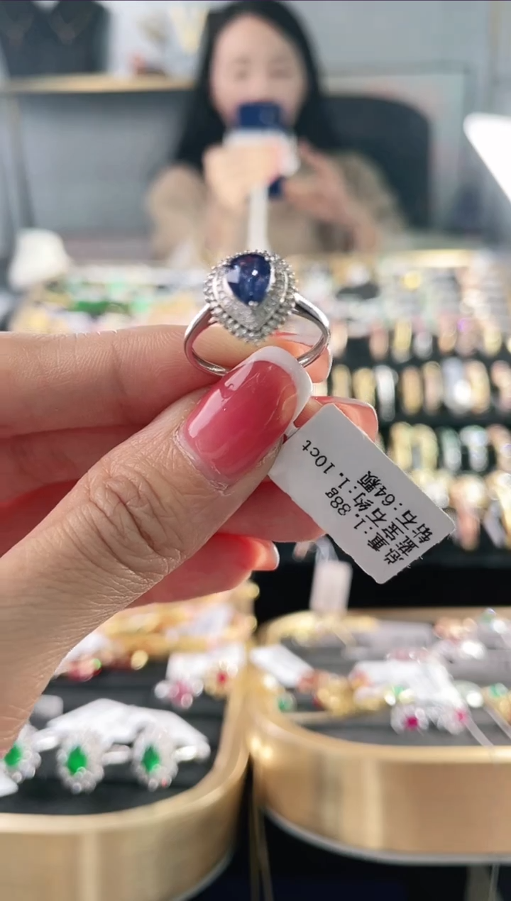 【闪购商品】蓝宝石戒指18K金镶嵌1