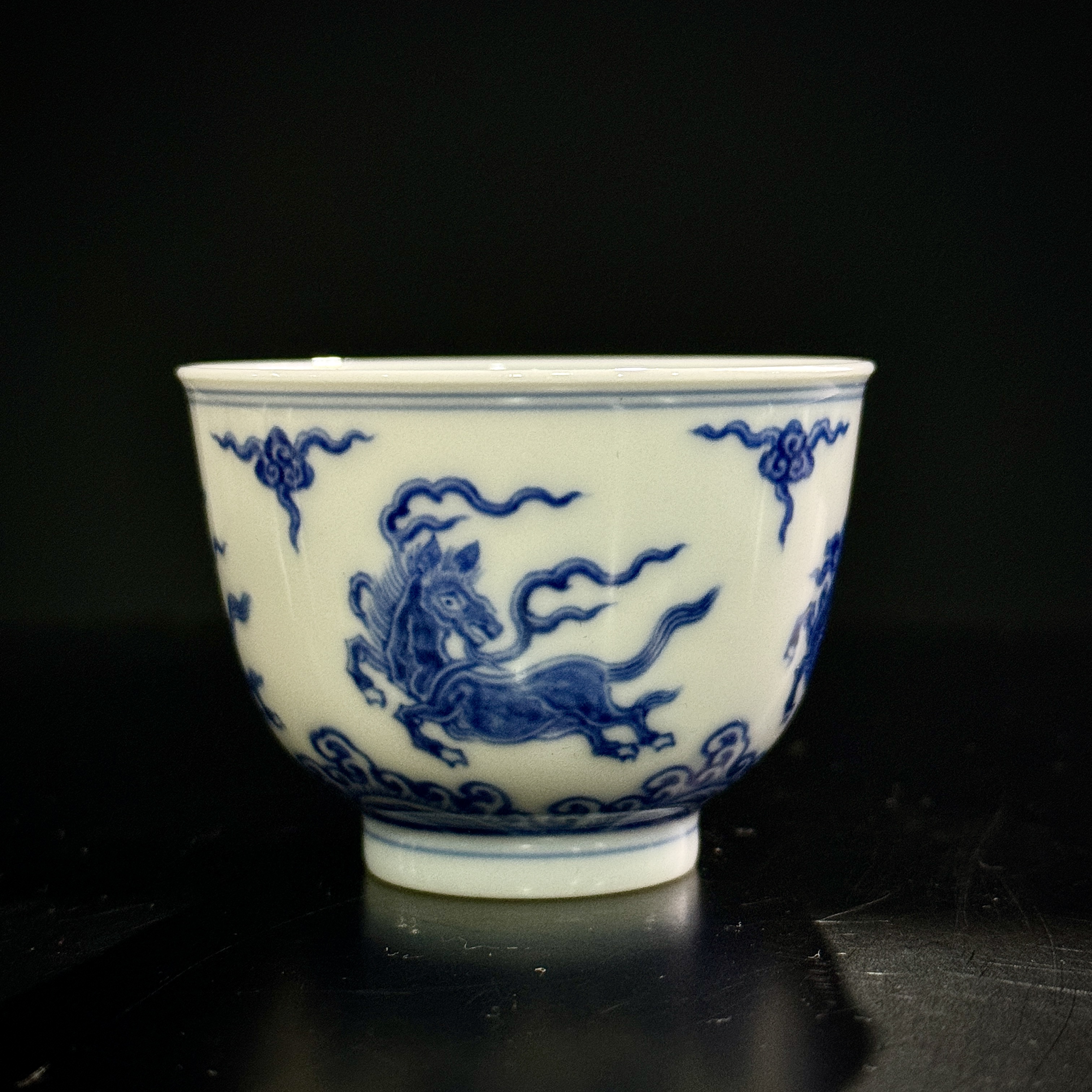 望月怀古.飞马一口杯