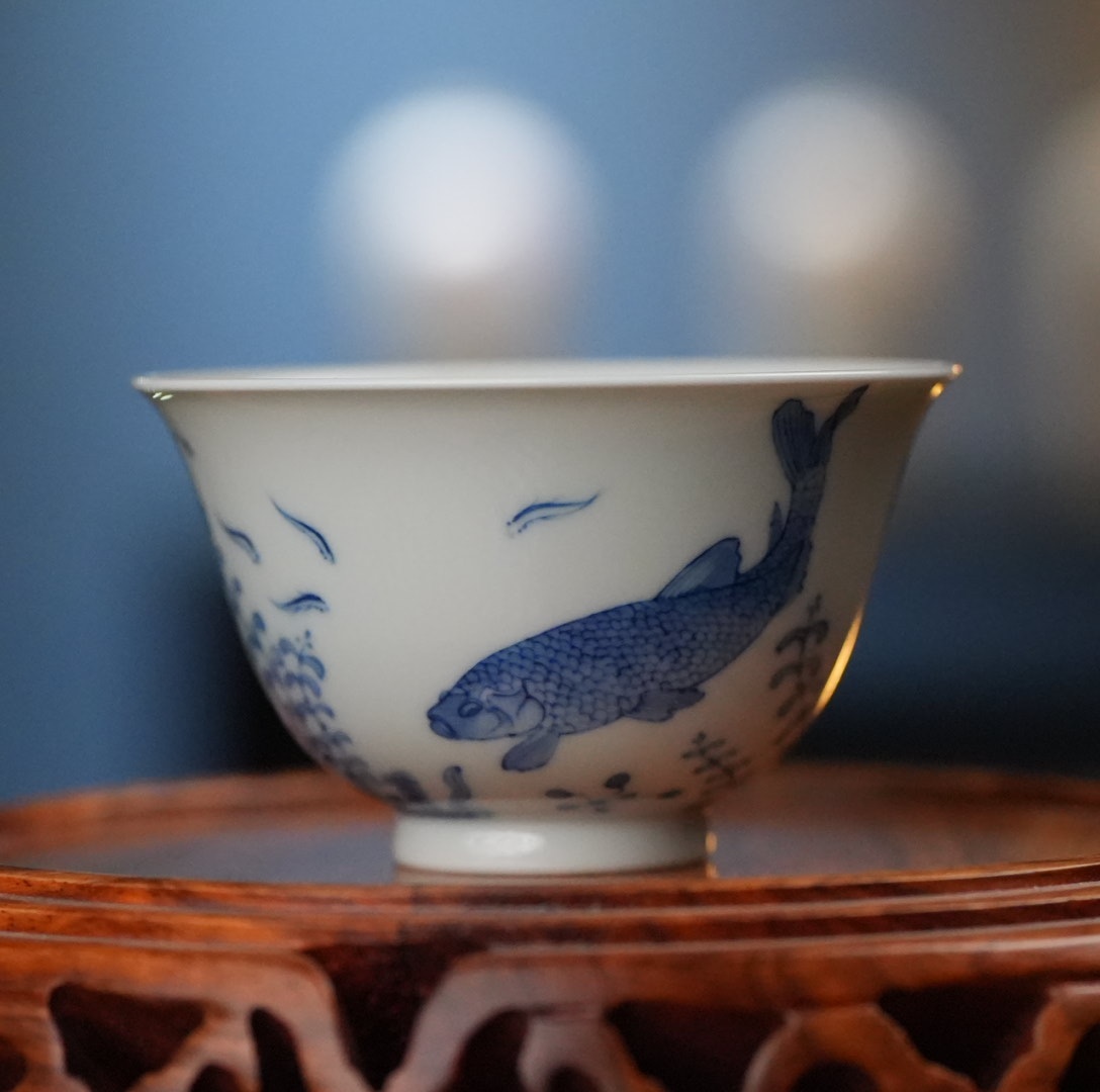 禄意窑.青花鱼藻饮杯