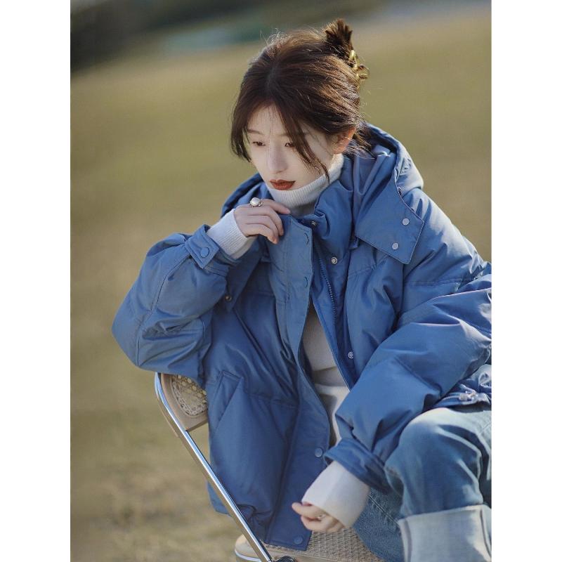 白鸭绒羽绒服女冬季2023新款宽松小众设计高级加厚显瘦慵懒感外套