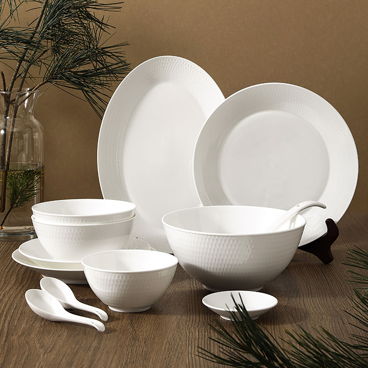 松发瓷器碗碟套装浮雕釉下彩餐具陶瓷碗碟家用简约纯白碗盘好韵