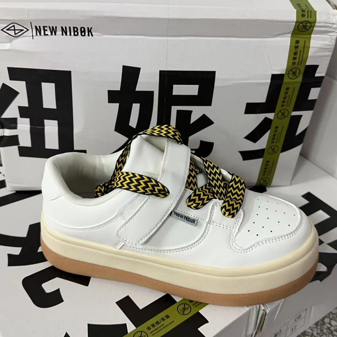 1195女款时尚百搭休闲板鞋[Y/C]
