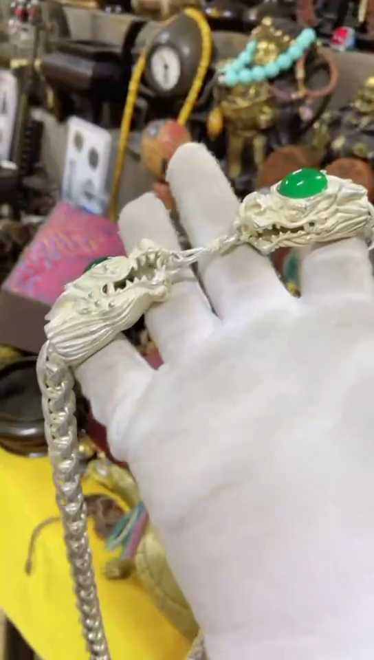 【闪购商品】瓷摆件longlian