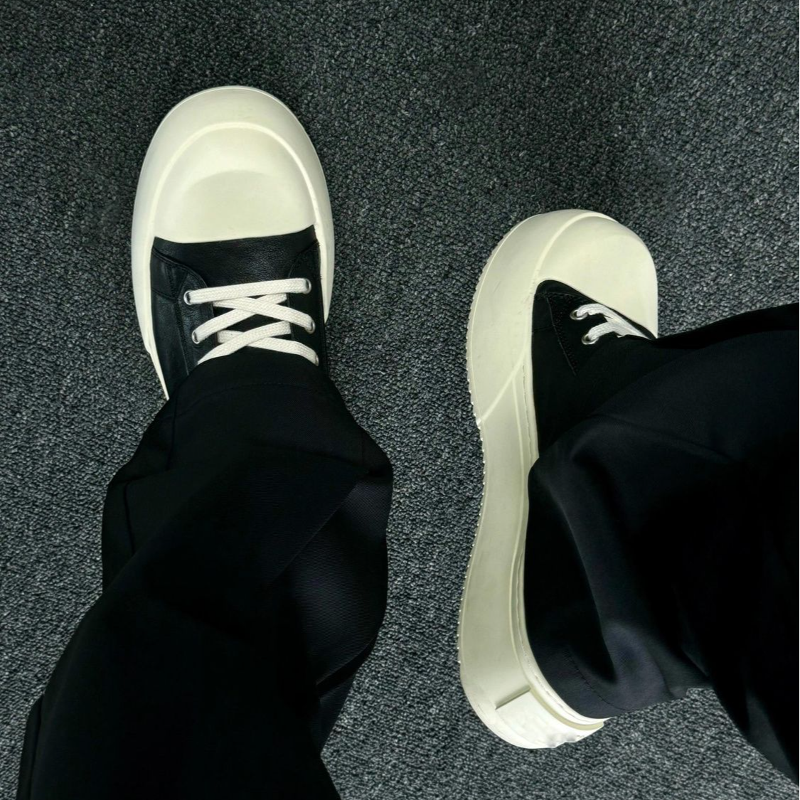 大头黑色板鞋男款春季新款厚底增高奥利奥潮鞋男士百搭通勤皮鞋男