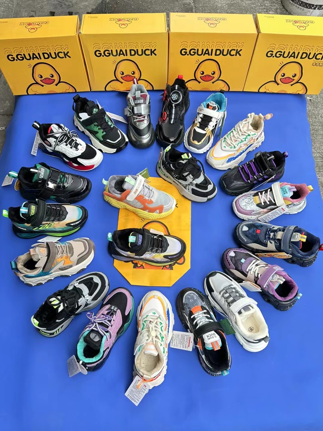 童鞋201-400直播链接孤品清仓(默认微瑕介意慎拍)