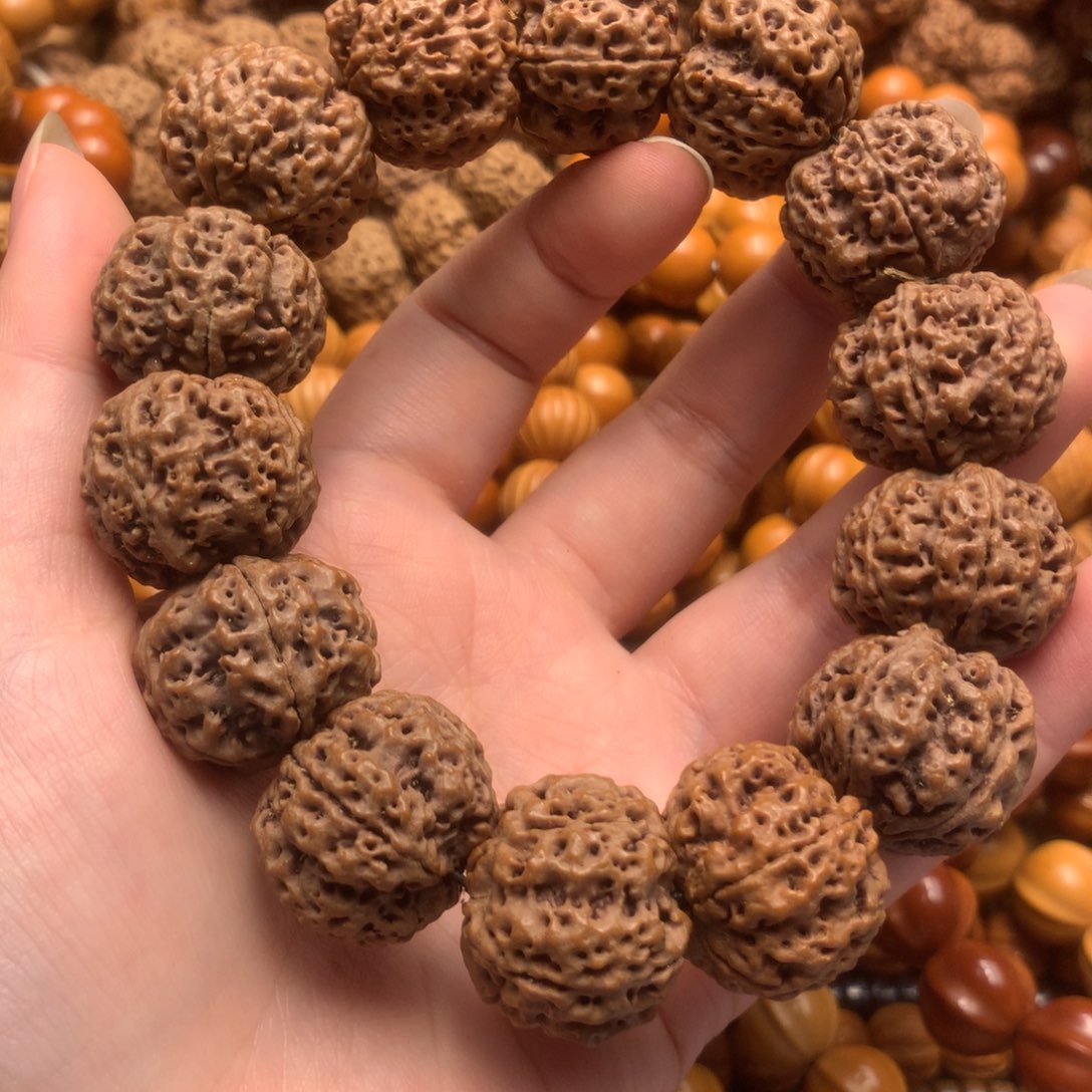 金刚菩提吊坠23红皮蜂王