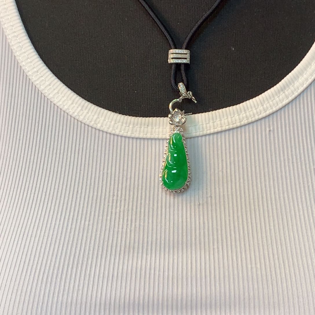 翡翠颈饰18K金镶嵌吊坠