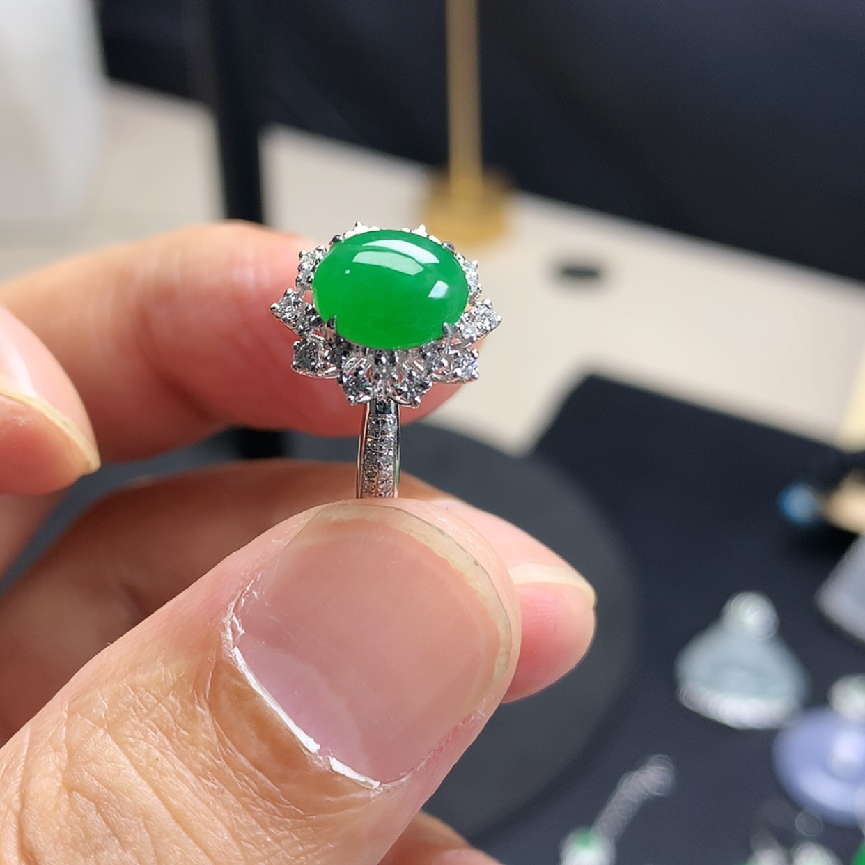 【闪购商品】翡翠颈饰18K金镶嵌