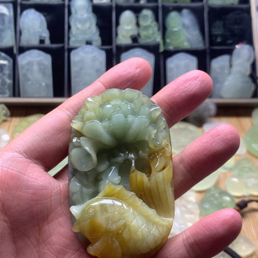 【闪购商品】蛇纹石玉颈饰合金