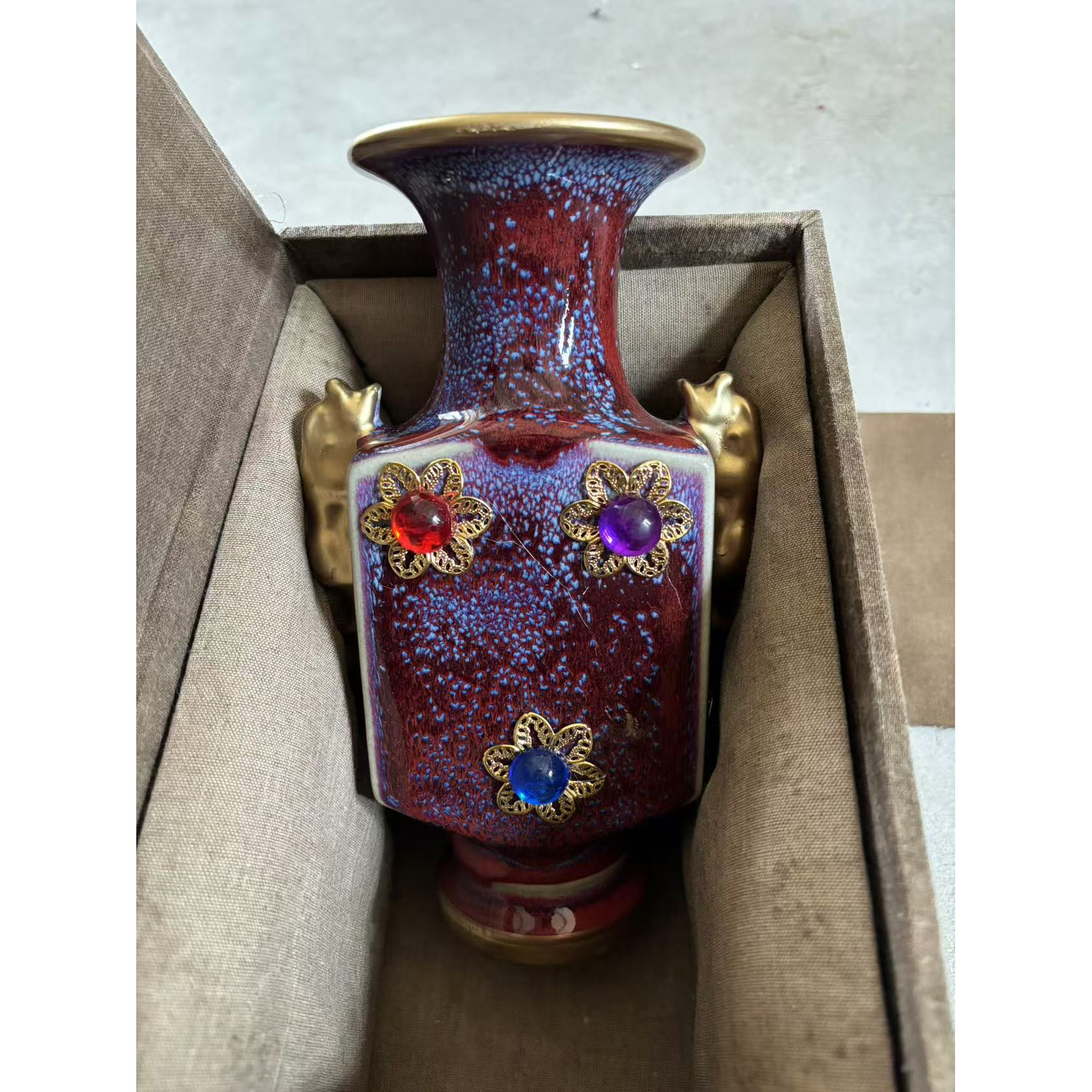 四方钧瓷瓶红摆件一个[名宛苑百货店]