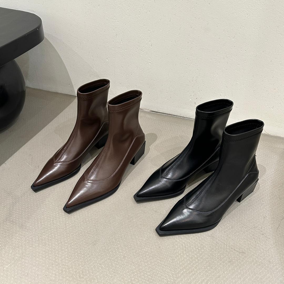 红蜻蜓牌高跟短靴女2023秋冬新款百搭弹力套筒粗跟法式配短裙尖