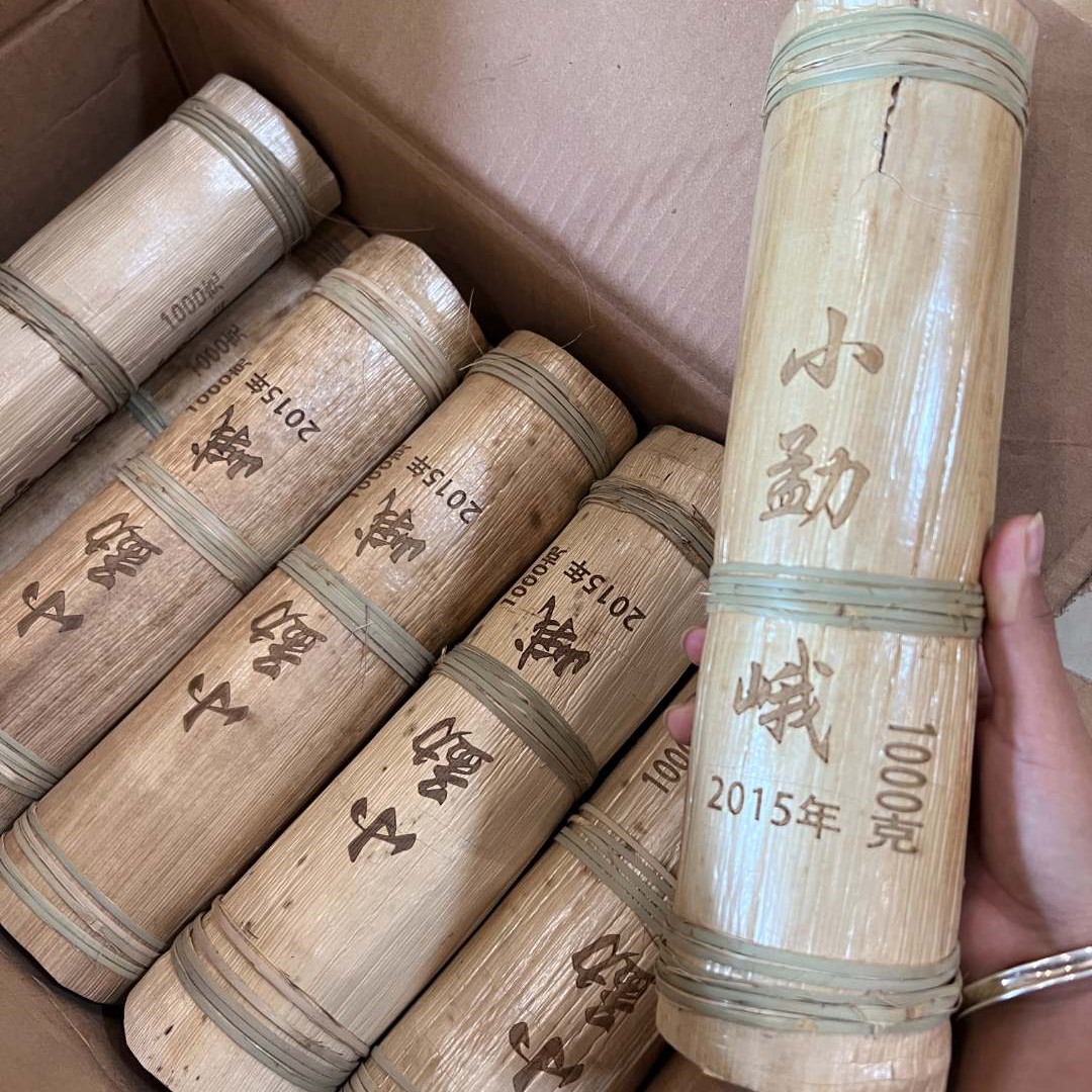 2015年小勐峨头春老茶柱 1000g