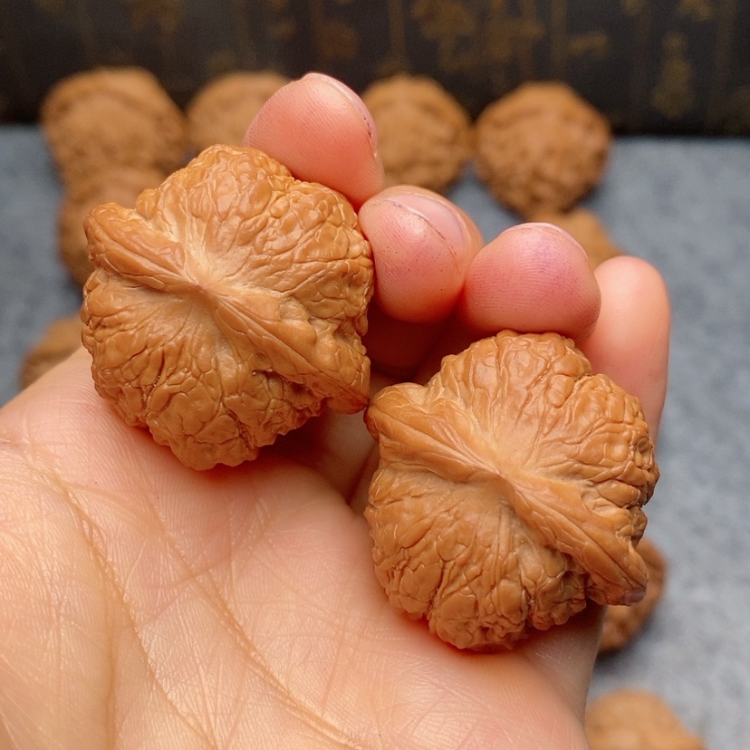 【闪购商品】文玩核桃把件τ****ν血麒麟35全