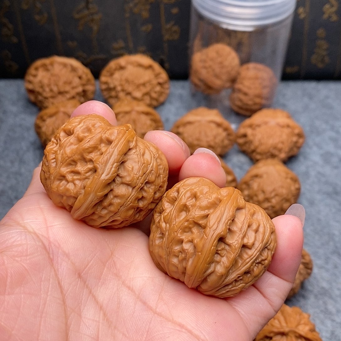 文玩核桃把件精品元宝40