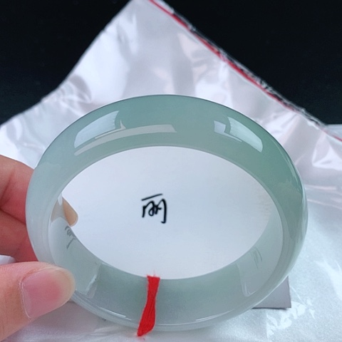 翡翠手镯（圆镯）未镶嵌67号手镯