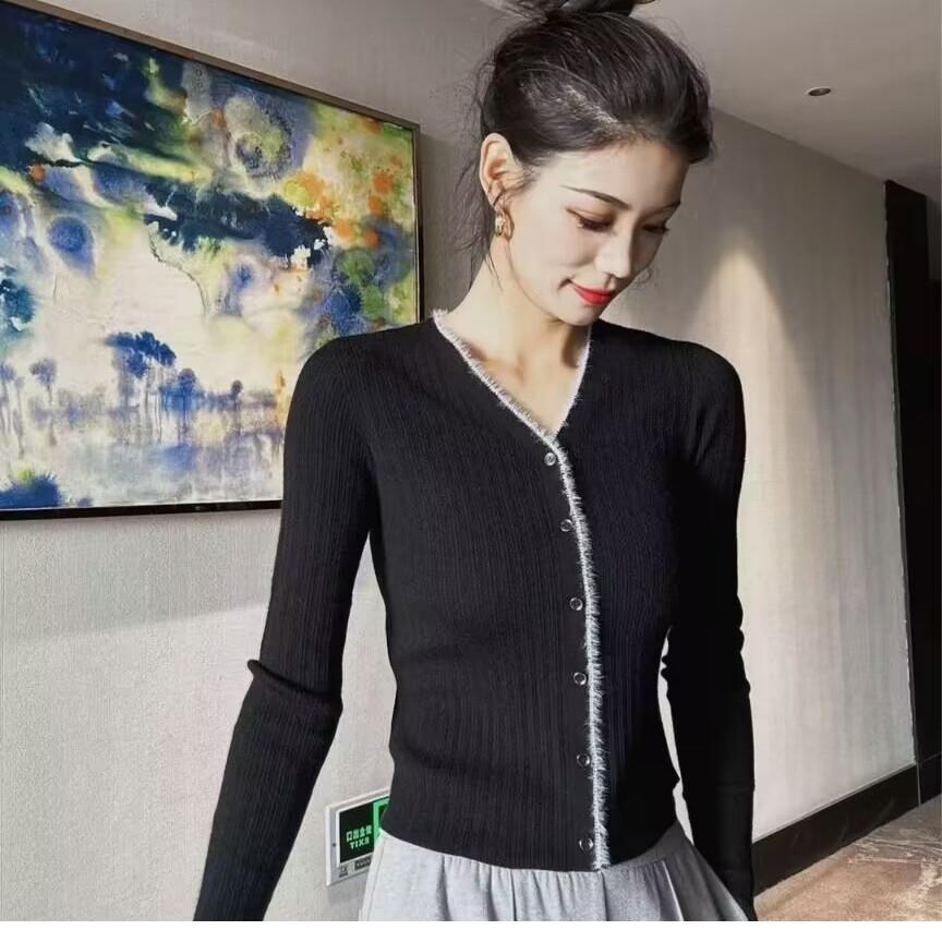 【商场同款】2023秋冬修身V领羊毛针织开衫时尚百搭5499229