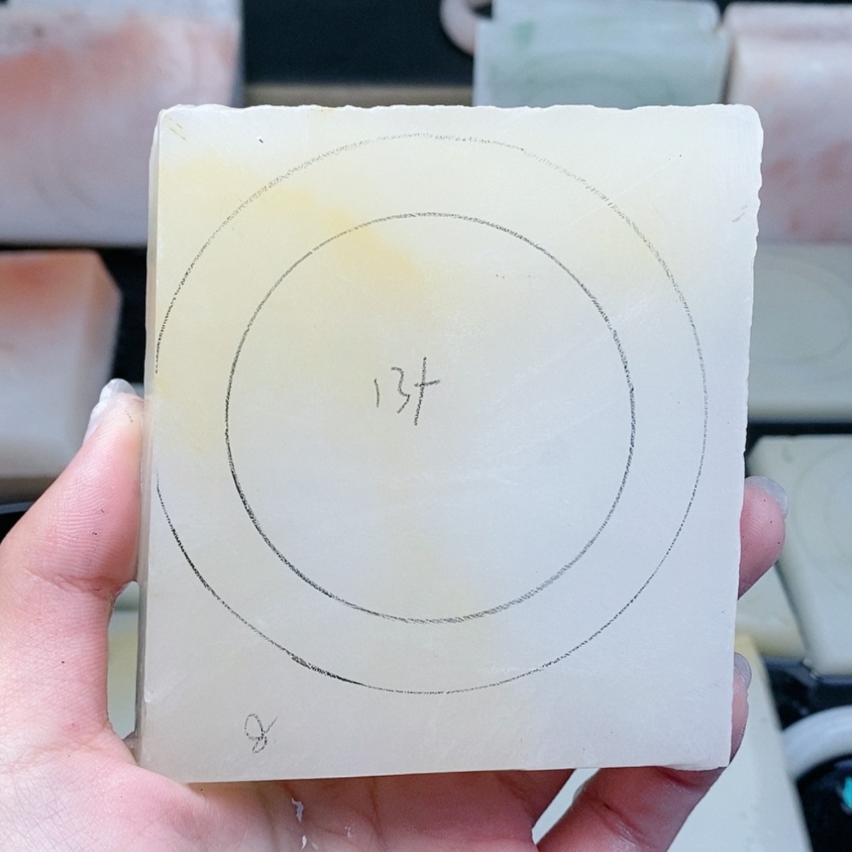 【闪购商品】石英质玉手镯未镶嵌向****?定制