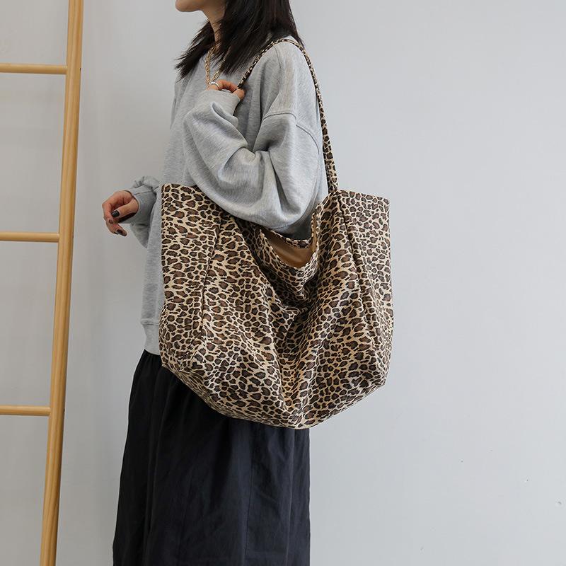 大容量欧美风豹纹单肩包慵懒风休闲购物袋手拎时尚复古腋下托特包