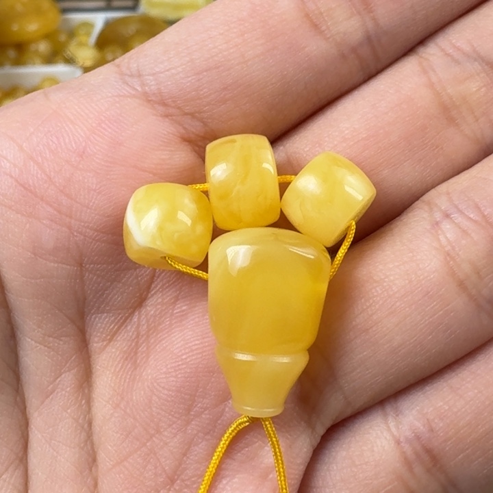 蜜蜡珠宝奇石未镶嵌