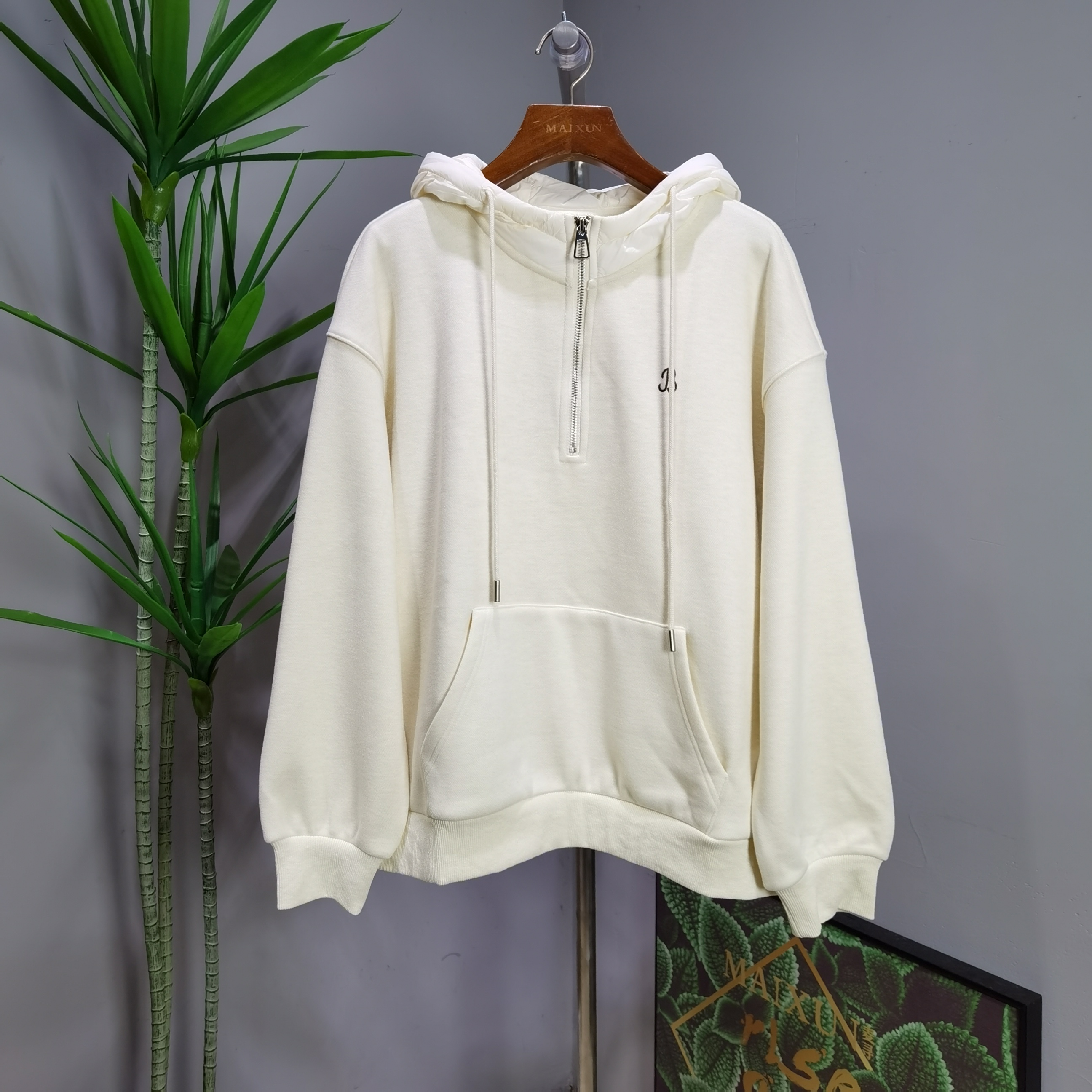 麦寻女装2024冬款WYMLQ004加绒休闲连帽卫衣半拉链套头百搭短外套