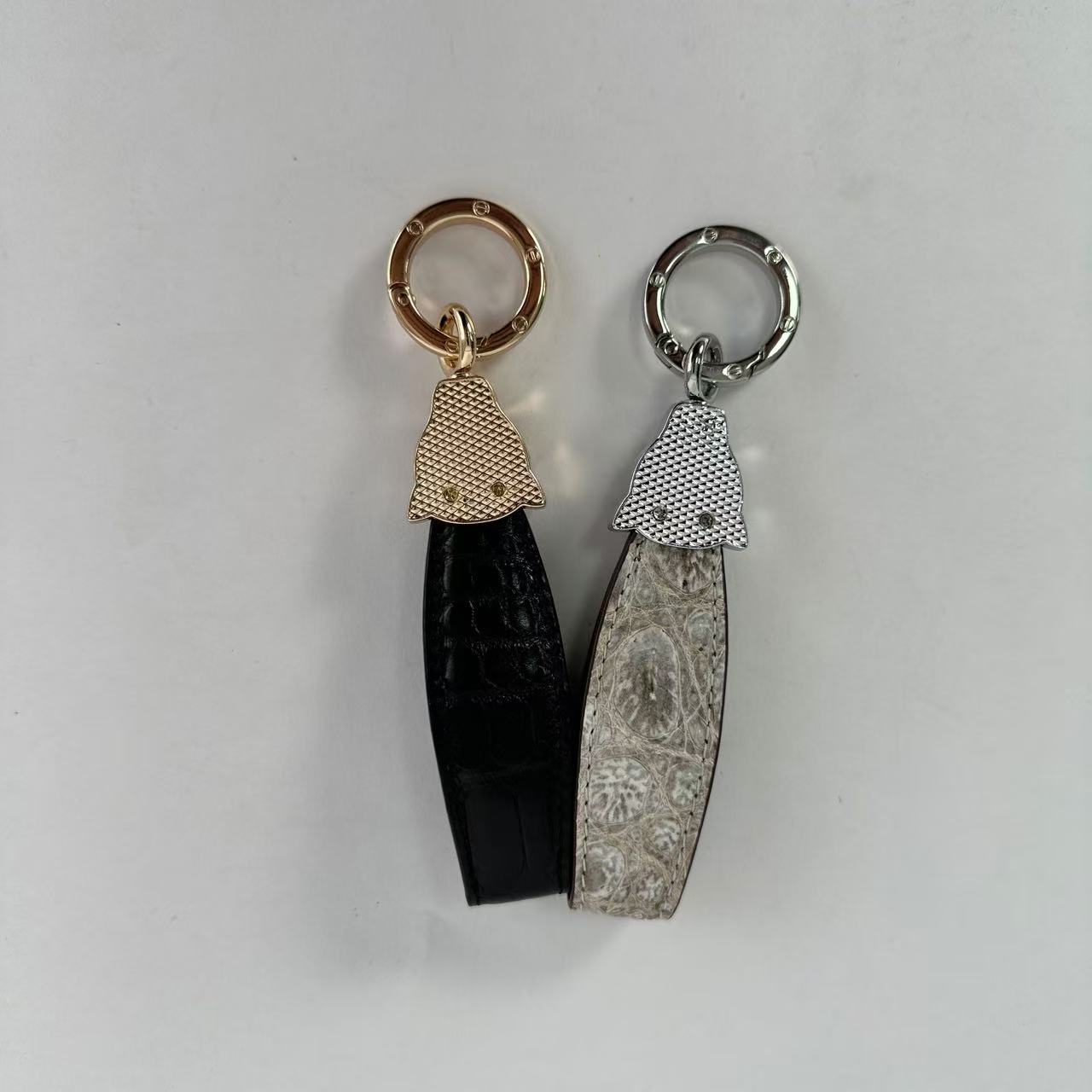 时代品牌精致钥匙扣轻便时尚包挂M60013S