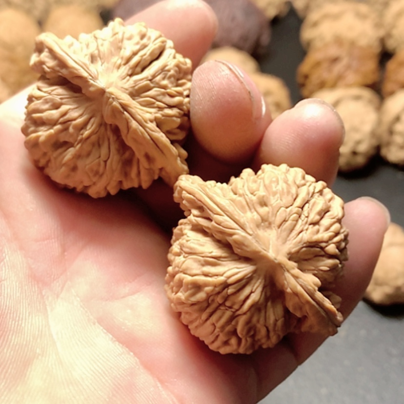 【闪购商品】文玩核桃吊坠且**年