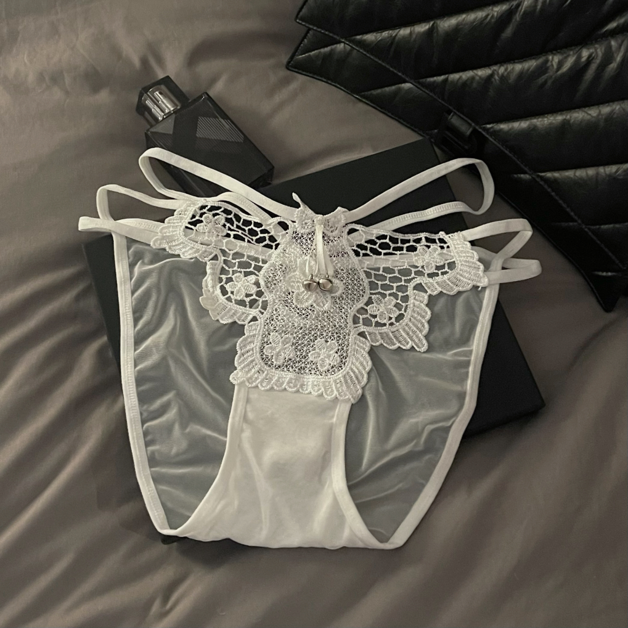 日系蕾丝内裤女低腰性感透气纯欲细带新款爆款时尚情调三角裤