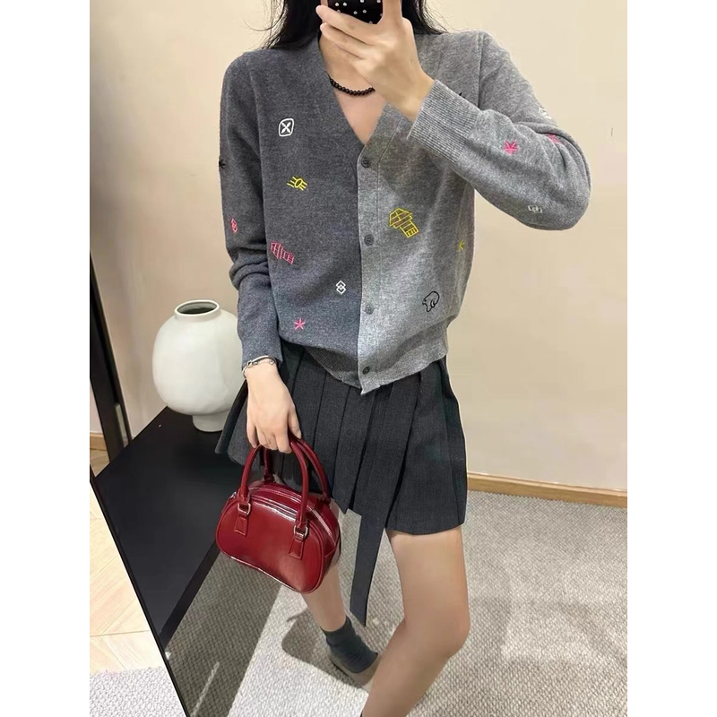 HM022 100%V领拼色羊毛针织开衫50衣长54